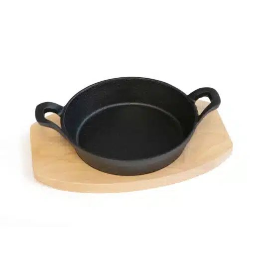 Igneus Pro Cast Iron Sizzler Pan with wooden serving board